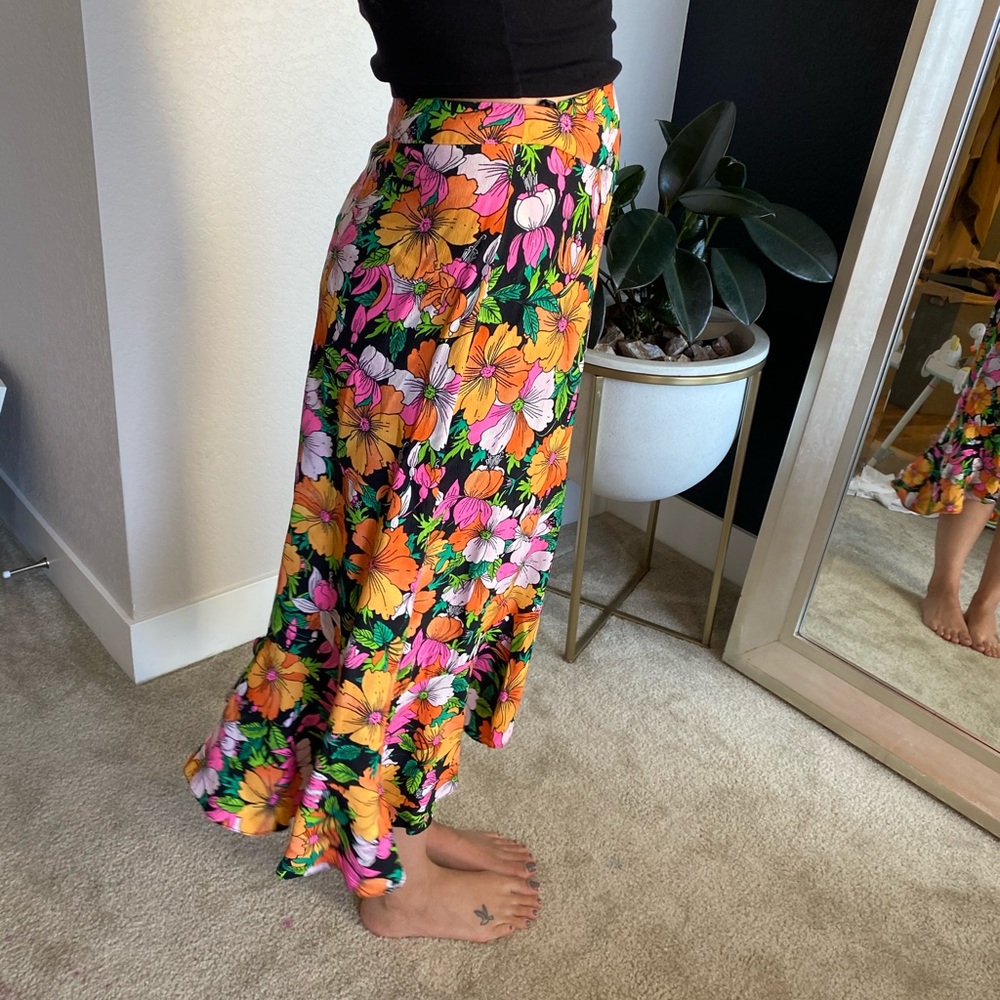 Topshop Heavy Petal Floral Wrap MIDI Skirt - Picture 3 of 3